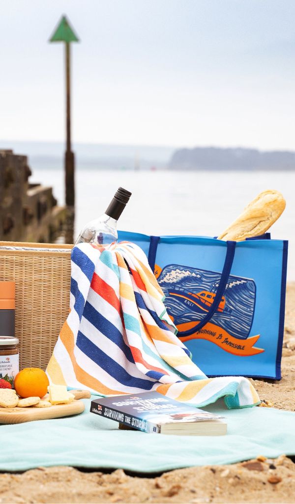  <p>Alfresco feasts</p> 