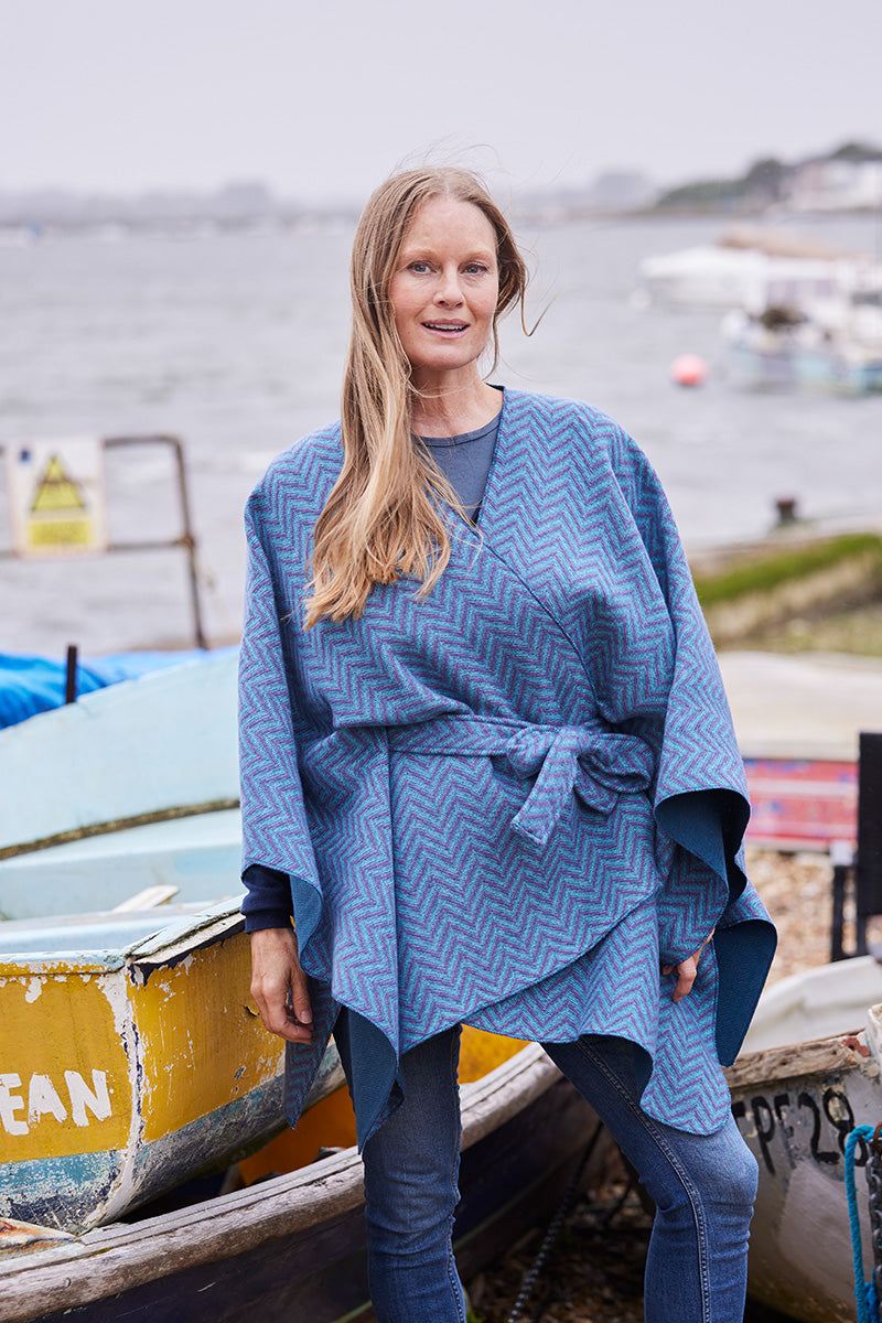  <p>Stay warm<em> and cosy</em></p> 