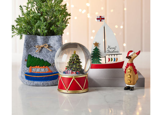 Christmas Tree Snow Globe