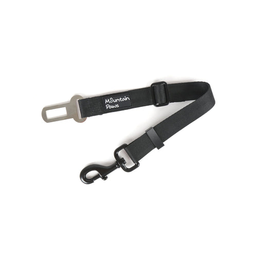 a black seat belt for dogs with collar clip