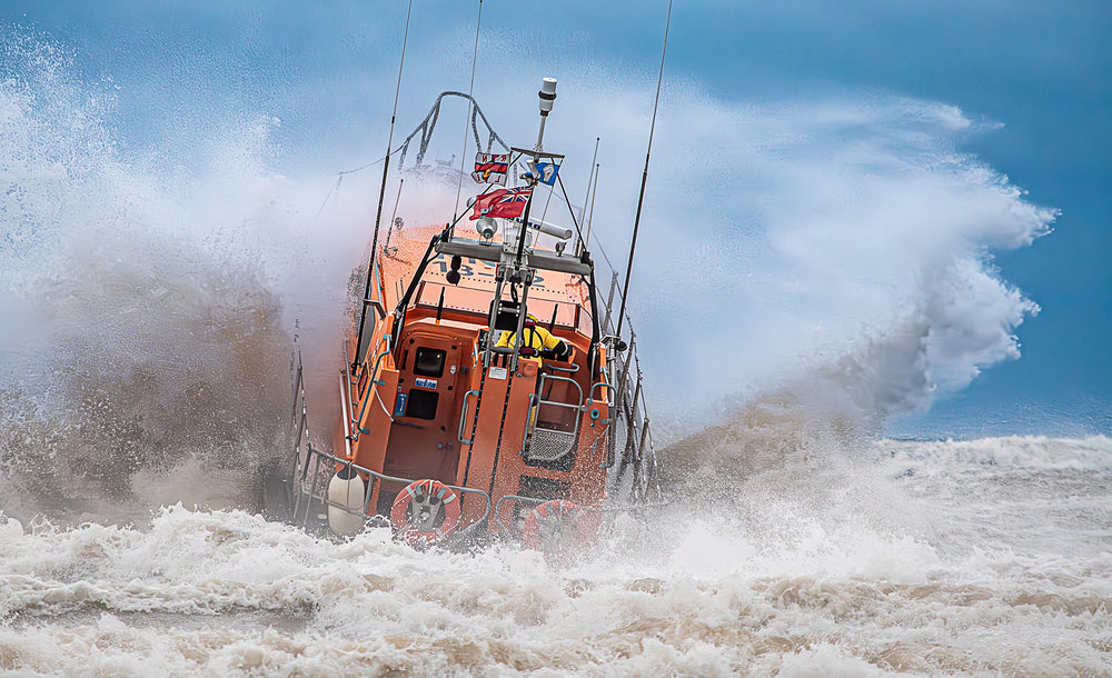  <p>Help crews keep our coasts safe this summer</p> 