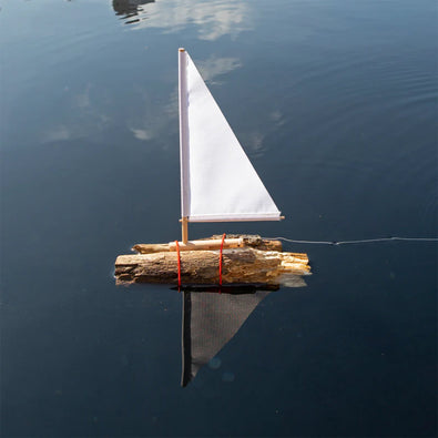 Kikkerland Sailing Boat