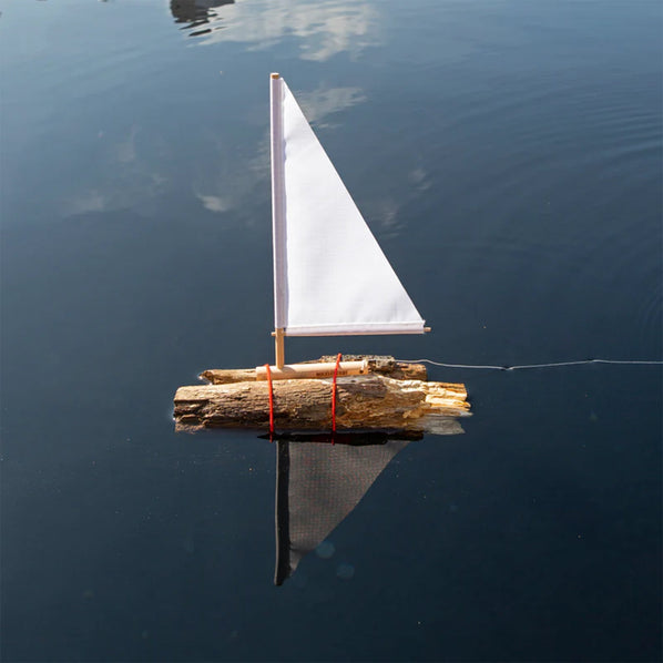 Kikkerland Sailing Boat