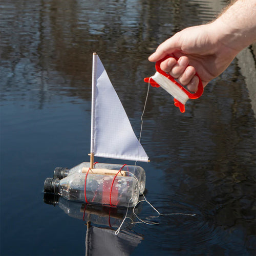 Kikkerland Sailing Boat