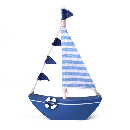 RS2675309 Yacht with Bunting