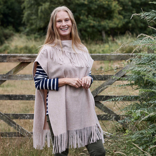 WOMENS FELICITY CAPE